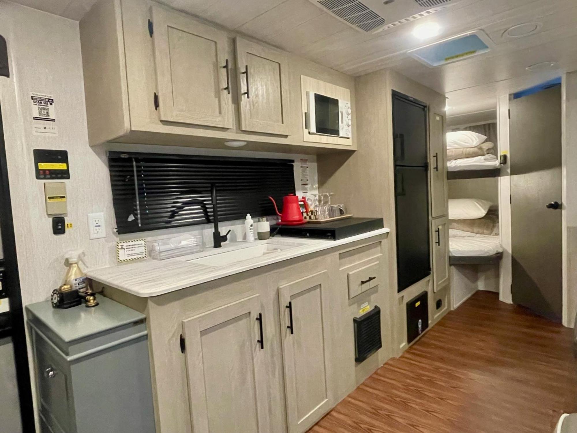 Gramercy Village 山中湖 Glamping &Sauna ยามานากะโกะ ภายนอก รูปภาพ