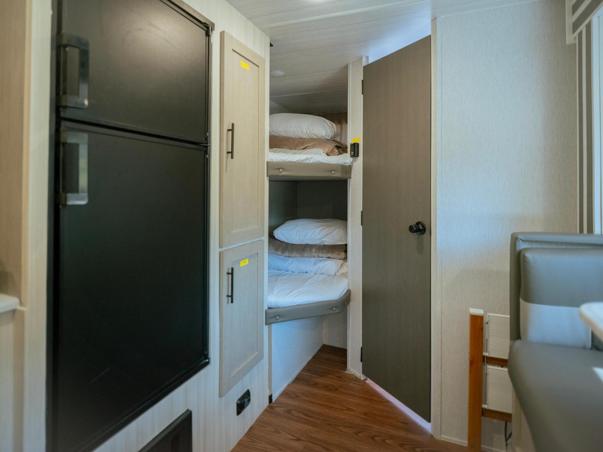 Gramercy Village 山中湖 Glamping &Sauna ยามานากะโกะ ภายนอก รูปภาพ